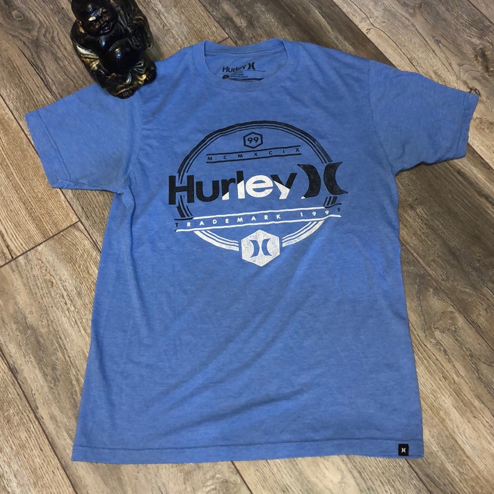 Boyfriends Hurley tee